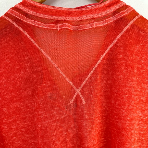 Free People Kia Button Front V-Neck Henley Tee Orange Red Size L - Picture 10 of 10